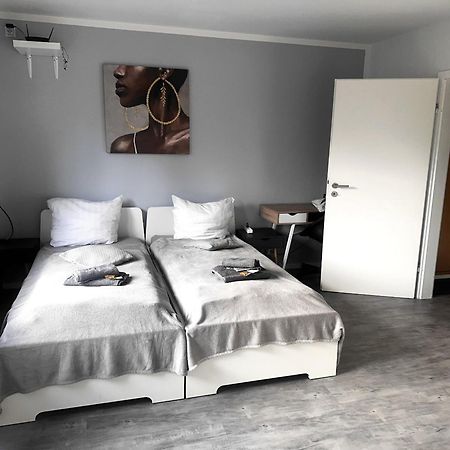 Vaz Apartments Essen, Kueche, Wlan, Tv, Netflix, Ca 15 Min Messe U Hbf Экстерьер фото