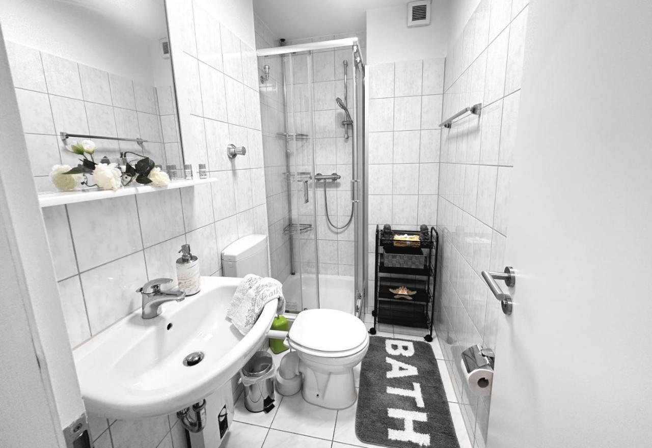 Vaz Apartments Essen, Kueche, Wlan, Tv, Netflix, Ca 15 Min Messe U Hbf Экстерьер фото